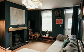 Unique, Cosy, Lake District Artist Hideaway - 5 Bd